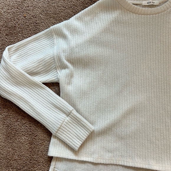 Mod Ref Cream Long Sleeve Top - Picture 6 of 6